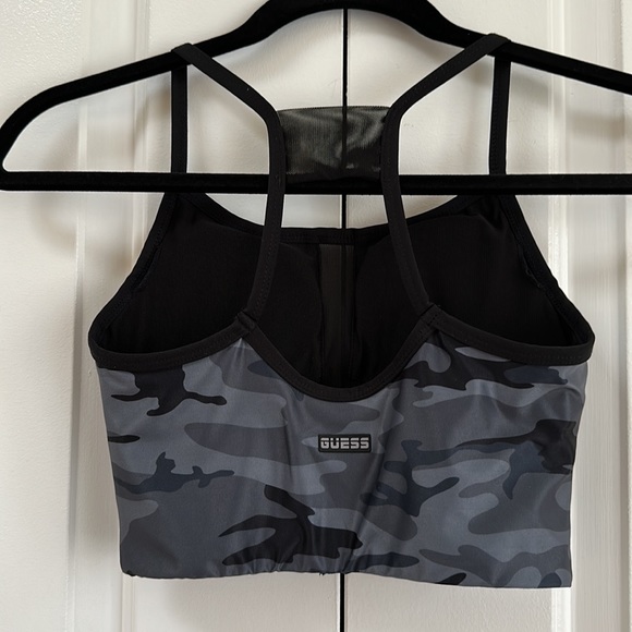 GUESS Workout Set - Picture 3 of 9